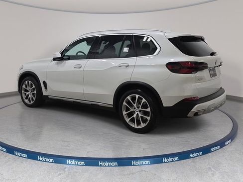 Certified 2024 BMW X5 xDrive40i w/ Premium Package AWD/4WD image 7