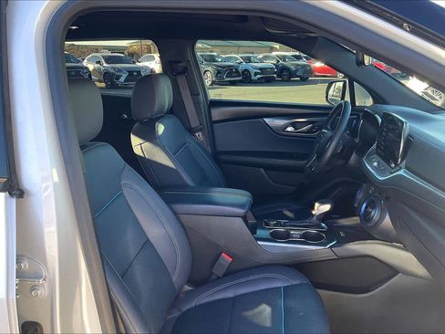 Used 2025 Chevrolet Blazer RS w/ Driver Confidence II Package image 8