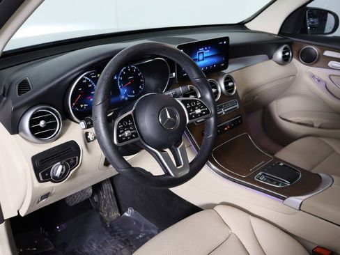 Used 2020 Mercedes-Benz GLC 300 image 24