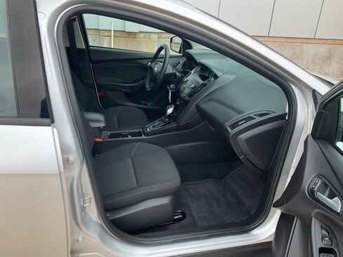 Used 2018 Ford Focus SE image 29