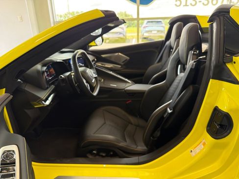 Used 2023 Chevrolet Corvette Stingray Premium Conv w/ Battery Protection Package RWD image 20