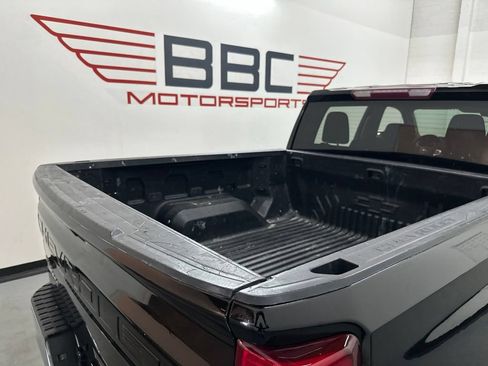 Used 2021 Chevrolet Silverado 1500 LT AWD/4WD image 12