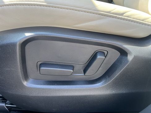 Used 2019 MAZDA CX-5 Touring image 12