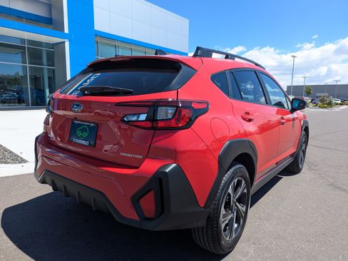 Used 2025 Subaru Crosstrek 2.0i Premium AWD/4WD image 34