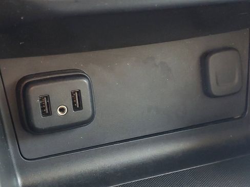 Used 2019 Chevrolet Colorado LT w/ LT Convenience Package image 22