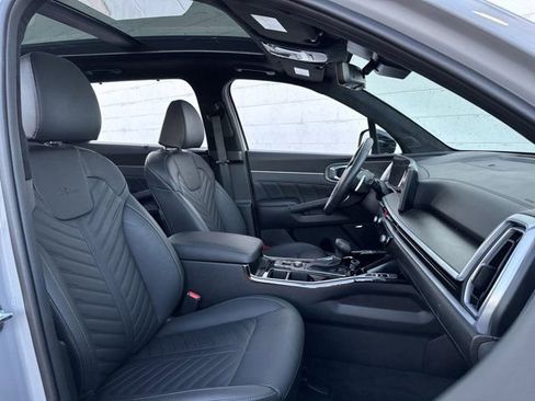 Used 2025 Kia Sorento SX Prestige image 8