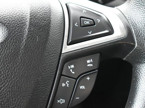 Used 2020 Ford Fusion SE FWD image 14