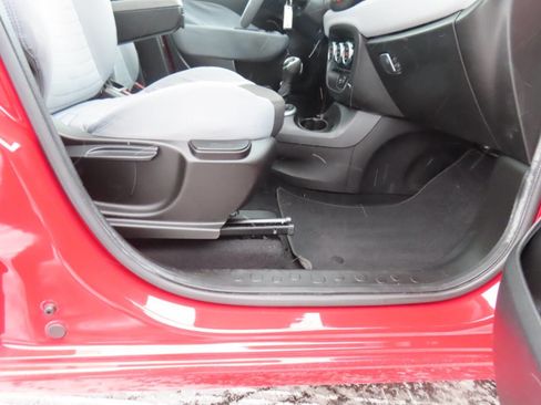 Used 2014 FIAT 500L Easy w/ Popular Equipment Group image 18