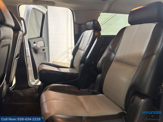 Used 2007 Chevrolet Suburban LT w/ LT Preferred Equipment Group AWD/4WD image 19