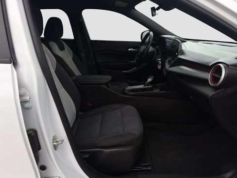 Used 2024 Chevrolet Trax RS w/ Driver Confidence Package FWD image 27