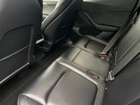 Used 2023 Tesla Model Y Long Range AWD/4WD image 11