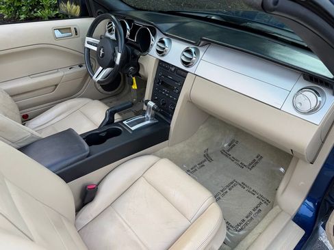 Used 2007 Ford Mustang Convertible RWD image 30