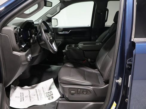 Used 2023 GMC Sierra 1500 SLT image 13
