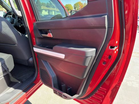 Used 2024 Toyota Tacoma TRD Sport w/ TRD Sport Upgrade Package RWD image 13