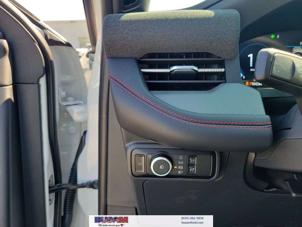 Used 2025 Ford Explorer ST w/ Sun And Sound Package AWD/4WD image 18