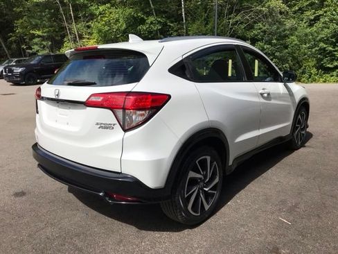Used 2020 Honda HR-V Sport image 3