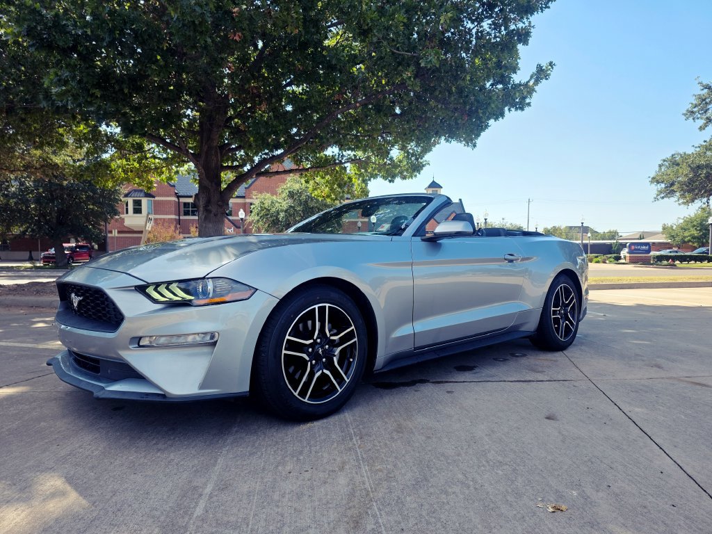Used 2020 Ford Mustang Premium RWD image 29