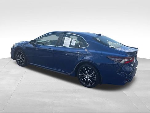 Used 2023 Toyota Camry SE w/ Convenience Package FWD image 3