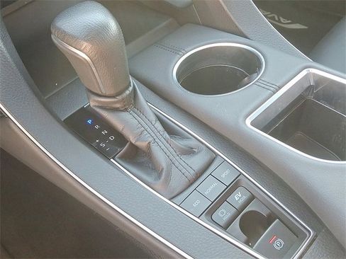 Used 2019 Toyota Avalon XLE image 15