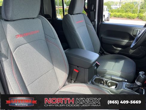 New 2025 Jeep Gladiator Rubicon w/ Convenience Group image 25