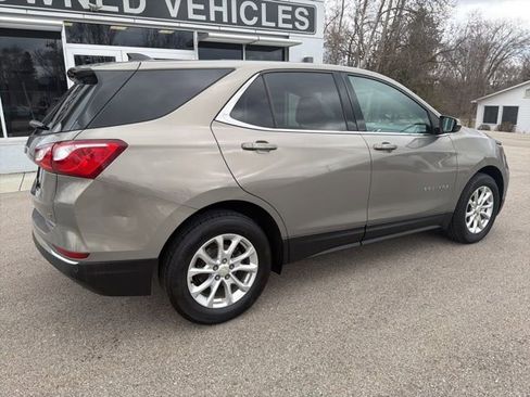Certified 2018 Chevrolet Equinox LT FWD image 3