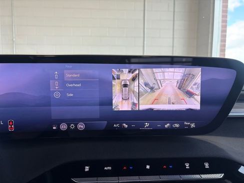 Used 2025 Buick Enclave Sport Touring w/ Power Package image 30