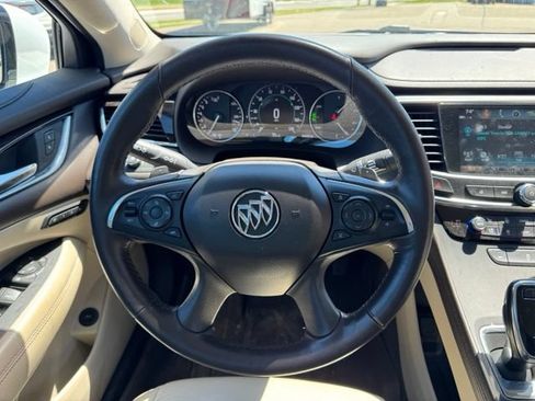 Used 2018 Buick LaCrosse Premium FWD image 18