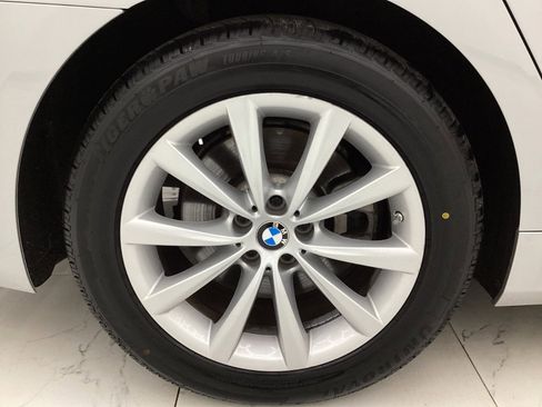Used 2019 BMW 740i xDrive image 48