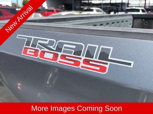 Used 2019 Chevrolet Silverado 1500 LT Trail Boss AWD/4WD image 9