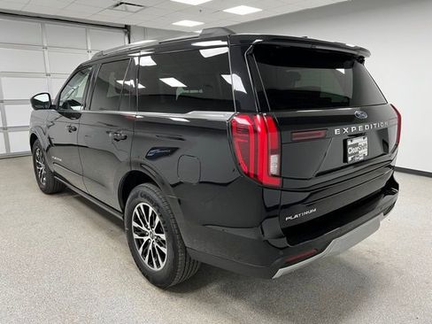 Used 2025 Ford Expedition Platinum AWD/4WD image 7