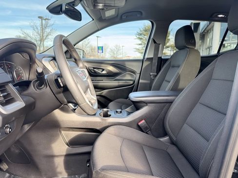 Used 2024 GMC Terrain SLE image 16