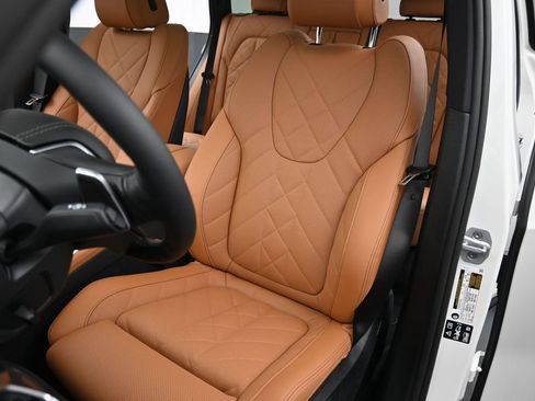 New 2026 BMW X5 xDrive40i w/ Premium Package AWD/4WD image 11