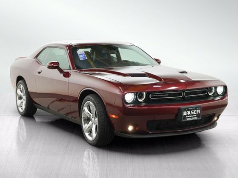 Used 2018 Dodge Challenger GT w/ GT Interior Package AWD/4WD image 8