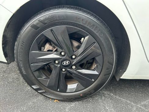 Used 2021 Hyundai Elantra SEL w/ Cargo Package FWD image 32
