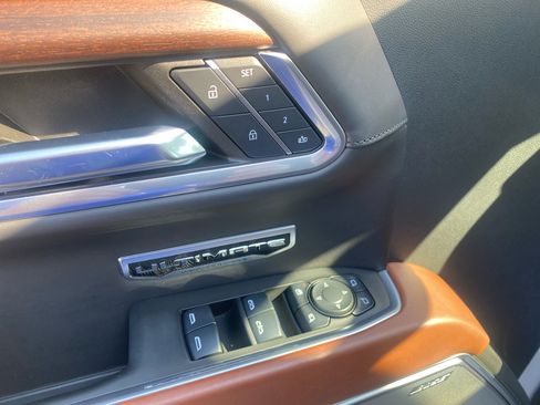 Used 2024 GMC Sierra 1500 Denali Ultimate image 13