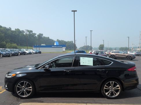 Used 2019 Ford Fusion Titanium AWD/4WD image 5