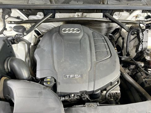 Used 2020 Audi Q5 2.0T Premium w/ Convenience Package AWD/4WD image 29