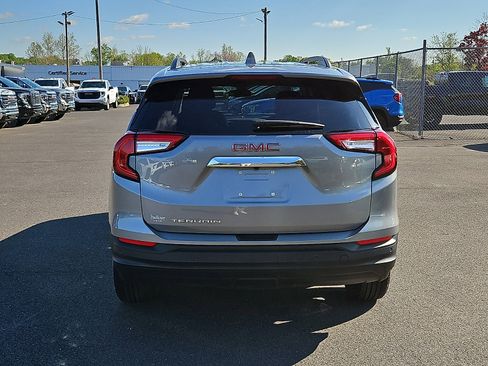 Certified 2023 GMC Terrain SLE w/ Driver Convenience Package FWD image 5