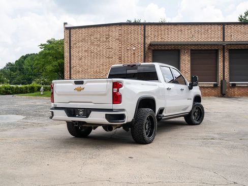 Used 2022 Chevrolet Silverado 2500 High Country w/ Z71 Off-Road Package AWD/4WD image 2