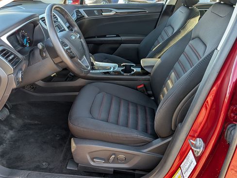 Used 2015 Ford Fusion SE w/ Equipment Group 201A image 11