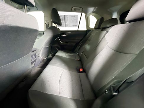 Used 2025 Toyota RAV4 XLE FWD image 29