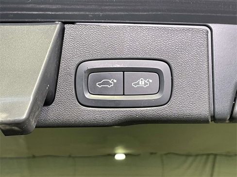 Used 2022 Volvo XC60 T8 Inscription w/ Advanced Package image 20