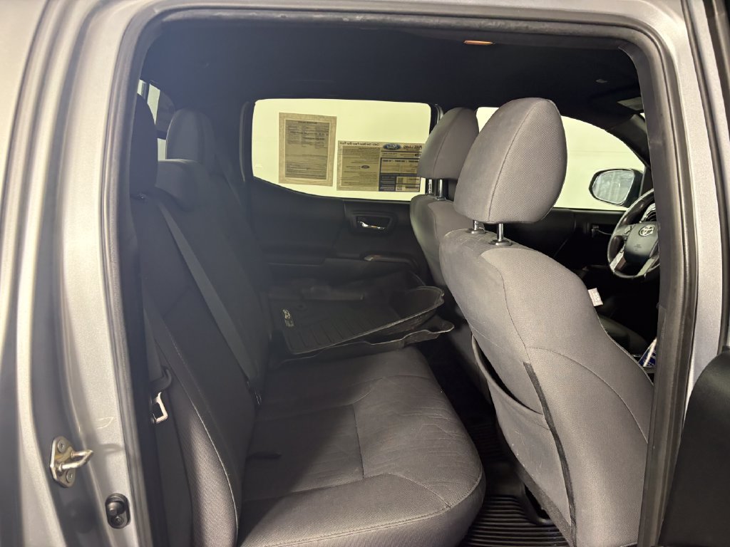 Used 2019 Toyota Tacoma TRD Sport w/ Technology Package AWD/4WD image 30