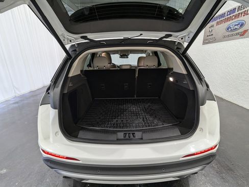 Used 2022 Lincoln Corsair AWD w/ Equipment Group 101A image 9