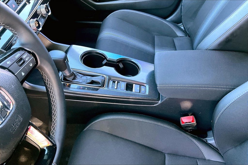 Used 2025 Honda Civic Sport image 13