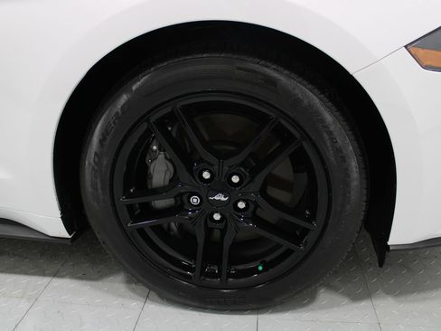 Used 2021 Ford Mustang GT RWD image 5