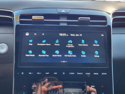 Certified 2024 Hyundai Santa Cruz Limited image 16