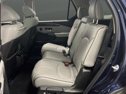 Used 2024 Honda Pilot Elite image 22