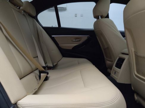 Used 2017 BMW 330i Sedan RWD image 19