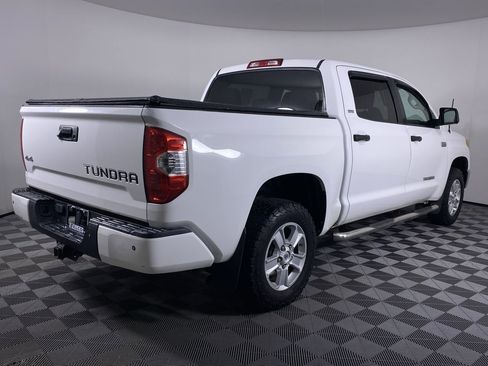 Used 2017 Toyota Tundra SR5 w/ SR5 Upgrade Package AWD/4WD image 33